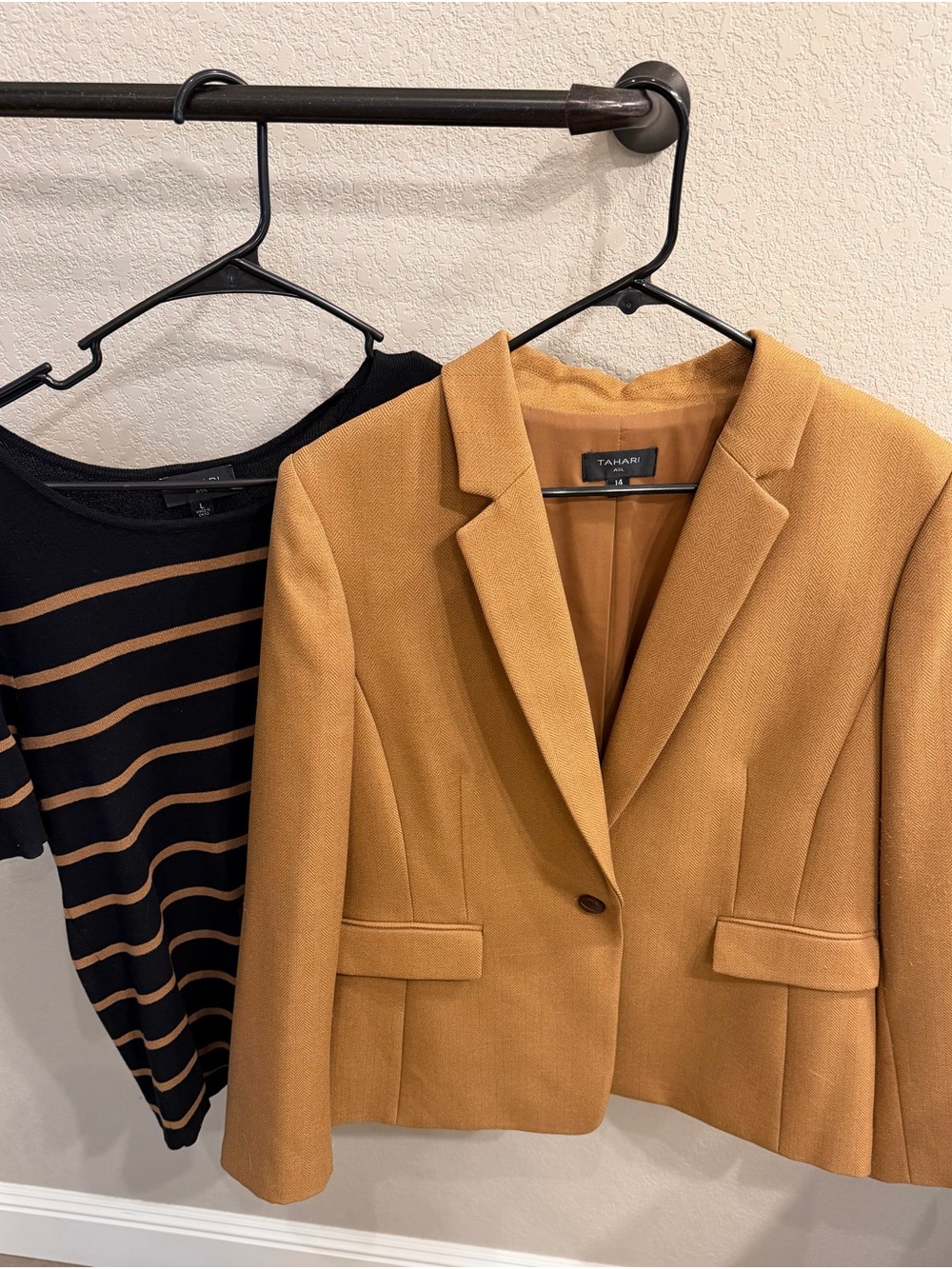Tahari ASL Camel/Tan Single-Button Women's Blazer